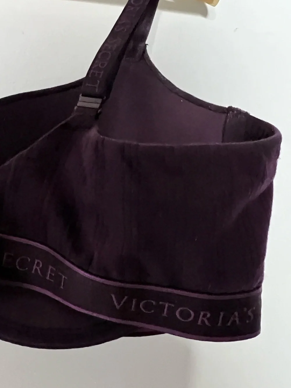 Victoria's Secret Deep Plum Molded Push-up T-Shirt Bra NEW